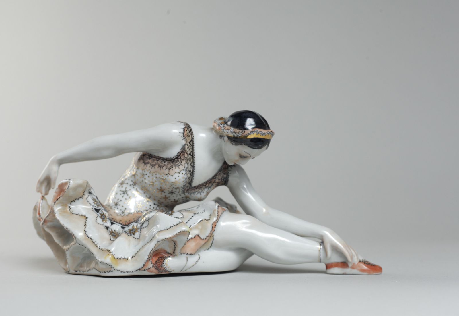 У Києві відбудеться масштабна виставка «Біла магія. Порцеляна»: понад 450 унікальних виробів