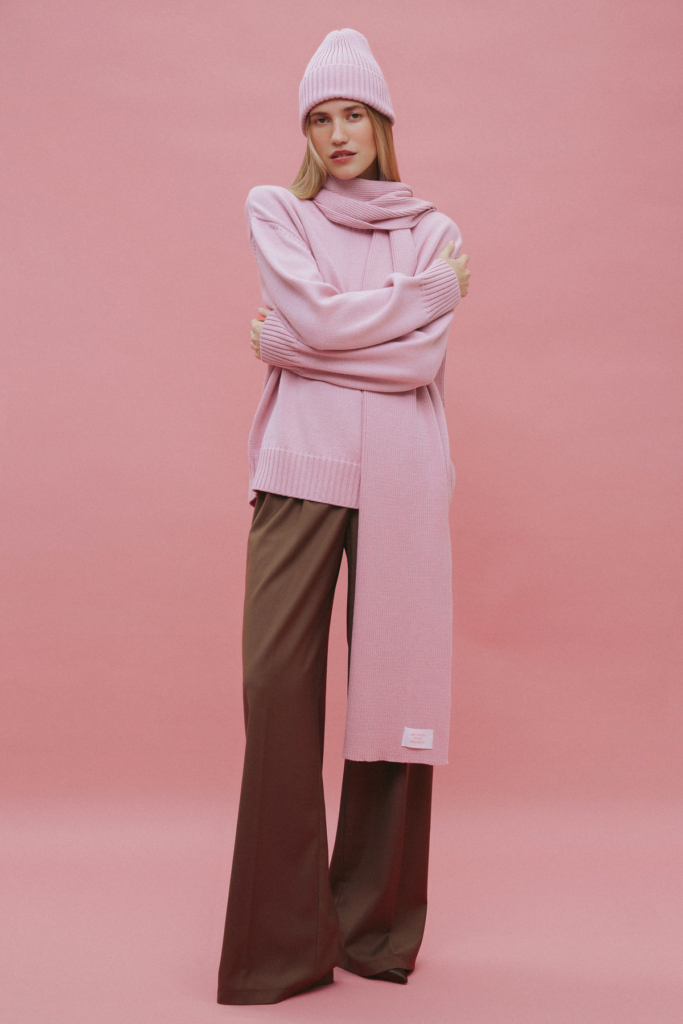 Бренд MustHave та громадські організації випустили дроп на підтримку жінок, які борються з раком грудей