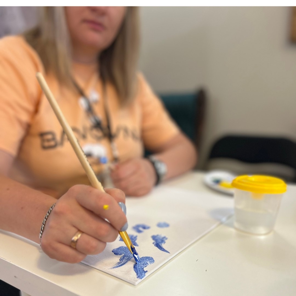 «(Не) сильна жінка»: Як освітня громадська організація допомагає жінкам підтримувати психічне здоров’я