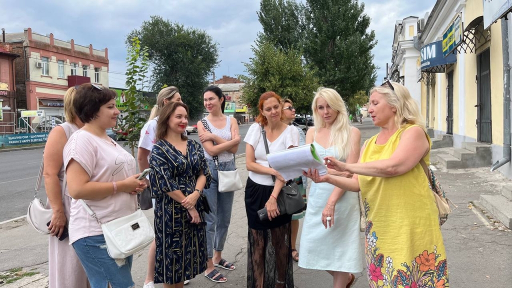 «ProЖити»: Як настільна гра, ретрити та лекції з історії допомагають жінкам відновитися в умовах війни