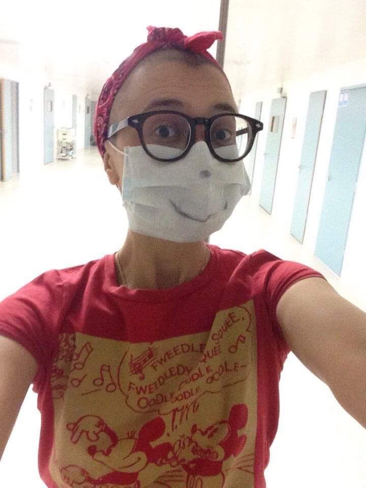 Як прийняти втрату волосся під час хімієтерапії: Історія проєкту Goodbye Hair 