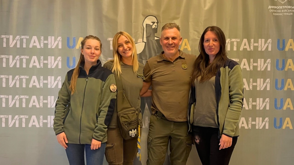 «Ми рятуємо тварин, а потім вони рятують людей». Як працює реабілітаційний центр «Зелений Гай»