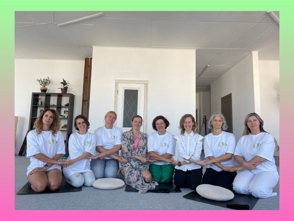 Підтримати тих, хто щодня допомагає іншим. Як спільнота «Сестри» сприяє відновленню волонтерок та працівниць благодійних фондів