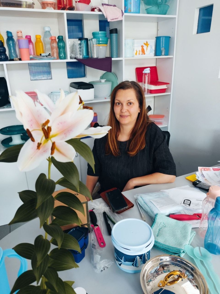 «Будувати життя з нуля та ставати видимими». Як тренінговий проєкт у Запоріжжі навчає жінок підприємництва