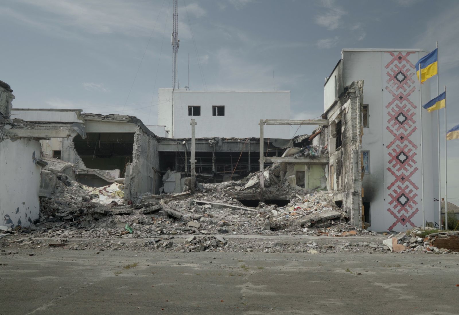 Документальний фільм Оксани Карпович «Мирні люди» вийде онлайн