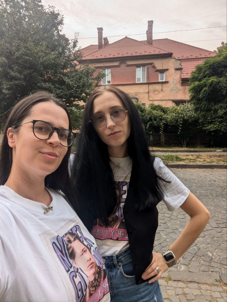 «Жіночі Студії». Як активістки роблять проєкт про жінок в українській історії 