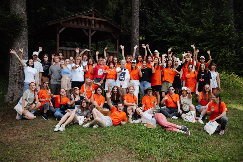 «‎Успіх — це коли дитина після занять із тобою хоче навчатися далі». Чому фахівчині стають менторками для школярів