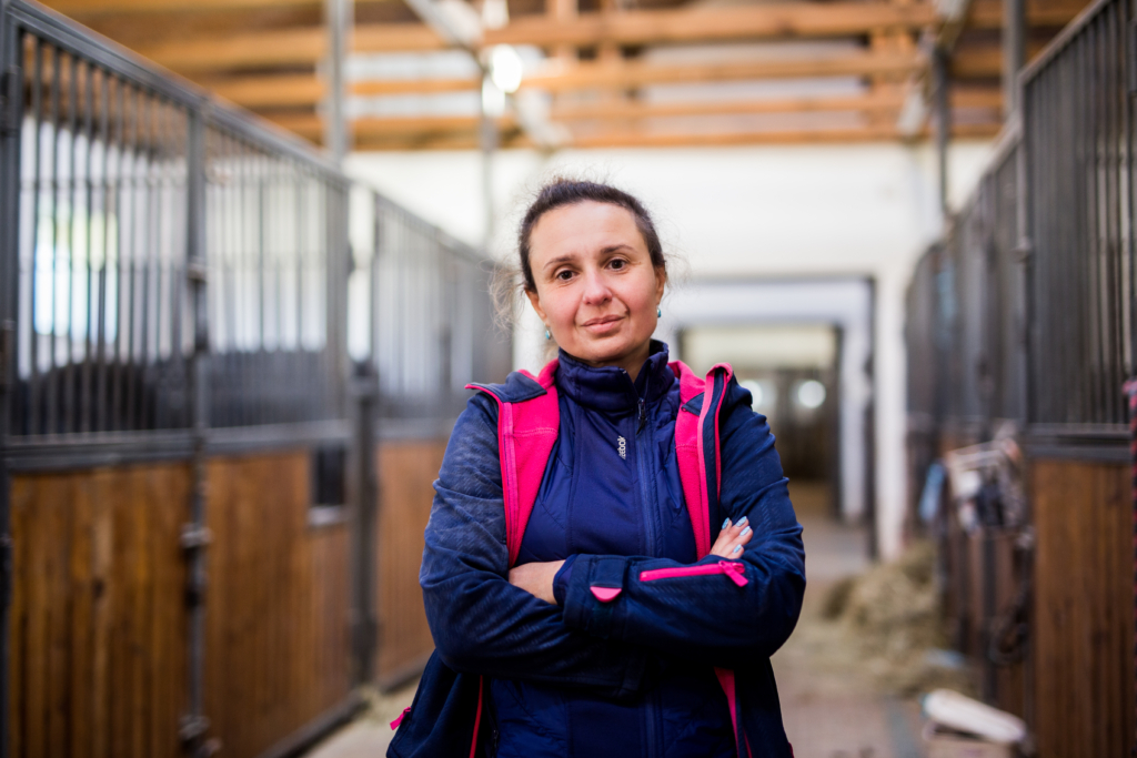 «Це про “я можу”. Попри поранення та травми — я можу це!»: Як психологиня розвиває напрям іпотерапії в Україні