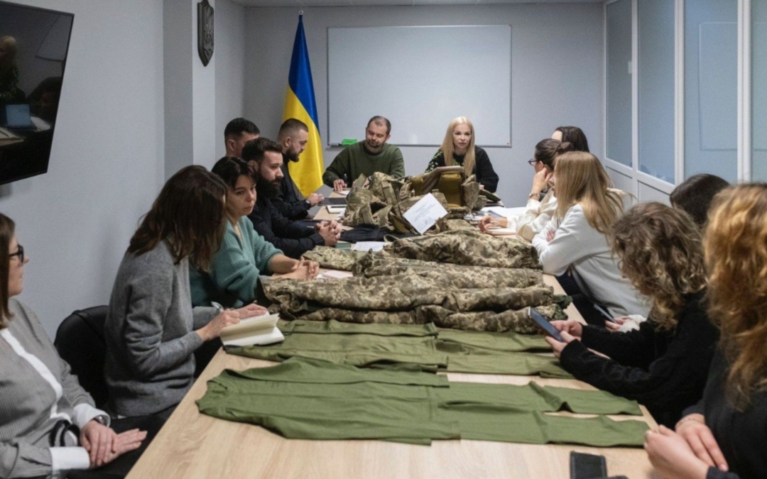 Міноборони у 2024 році закупило одяг для українських захисниць на понад 158 мільйонів гривень