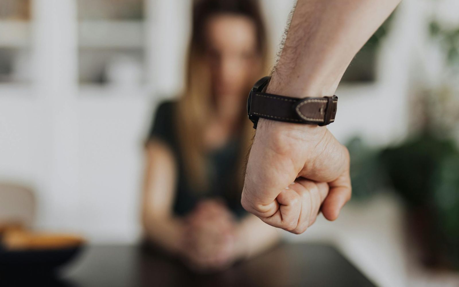 Кожні 10 хвилин у світі вбивають одну жінку — нові дані ООН