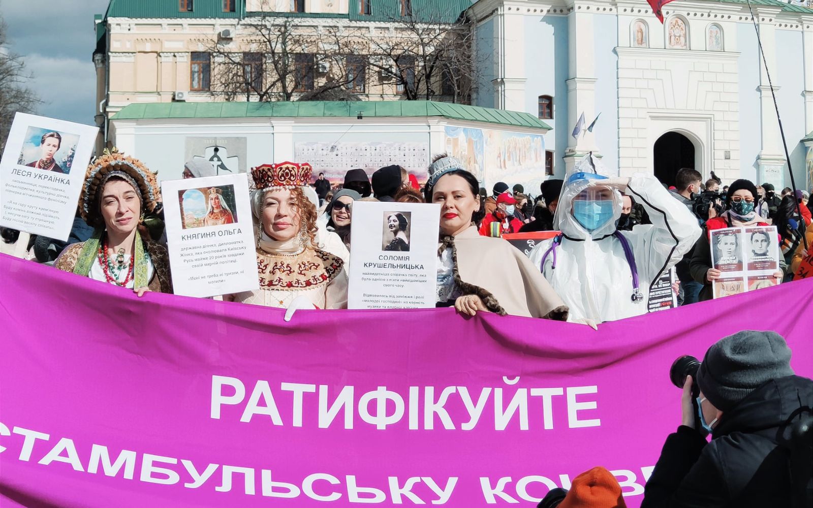 «Доведемо справу до кінця». В Україні запустили інформаційну кампанію щодо Стамбульської конвенції та домашнього насильства