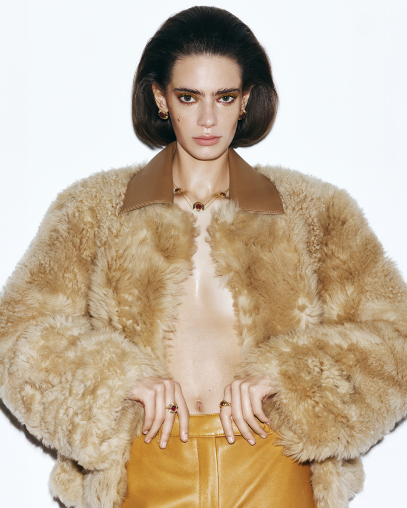 Ювелірний дім SOVA презентує святкову колекцію, натхнену вінтажною естетикою 