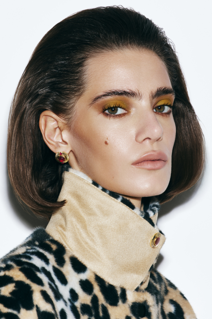 Ювелірний дім SOVA презентує святкову колекцію, натхнену вінтажною естетикою 