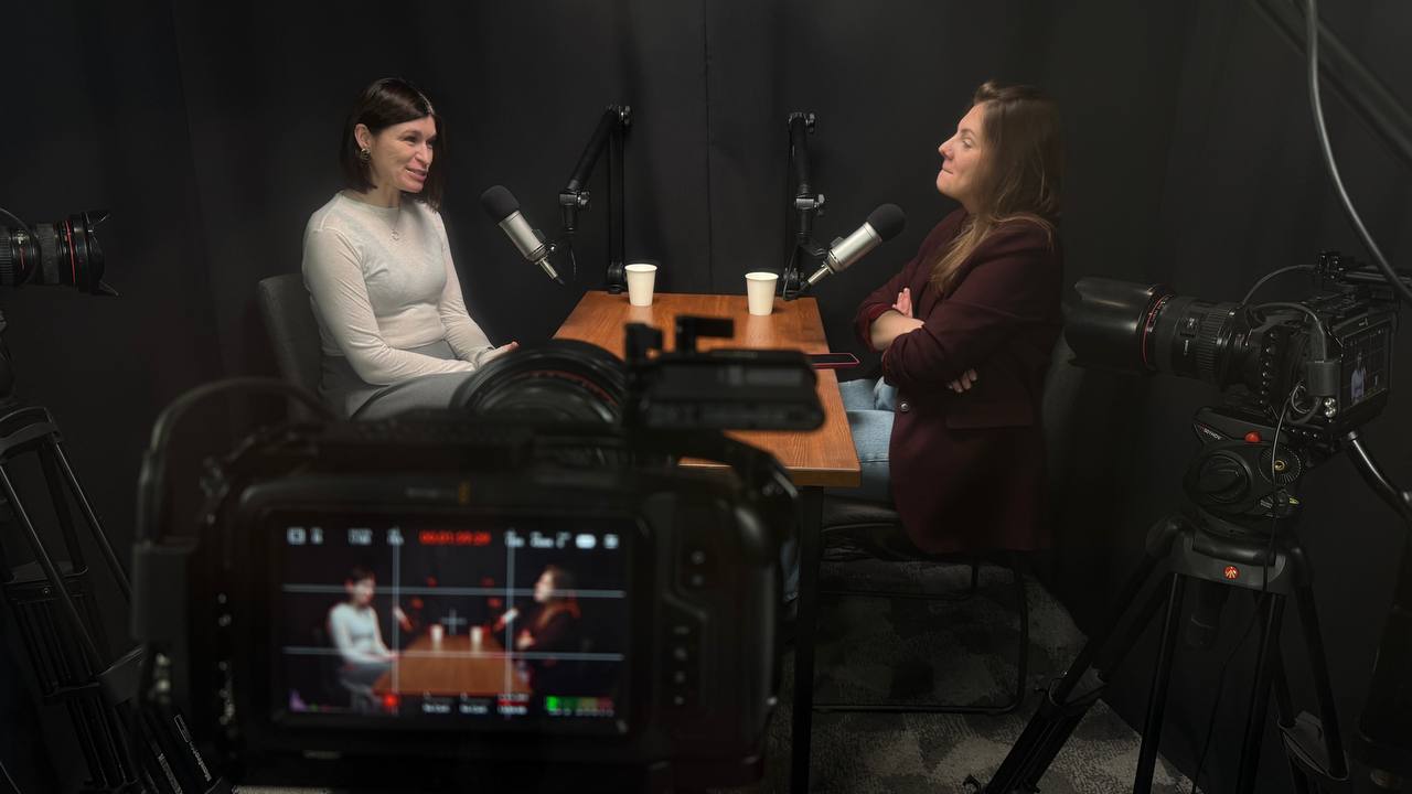 Вийшов фінальний епізод подкасту «Чому їй не байдуже»: Підтримка жінок та сила партнерства