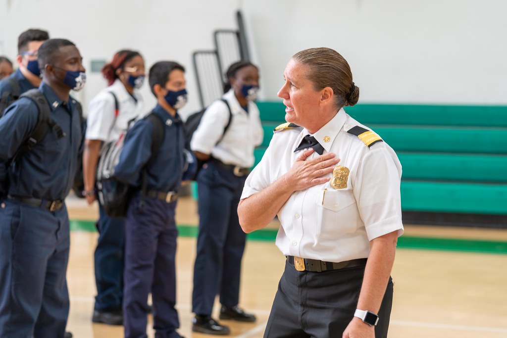 Гендерна рівність у вогні: що насправді відбувається в Лос-Анджелесі