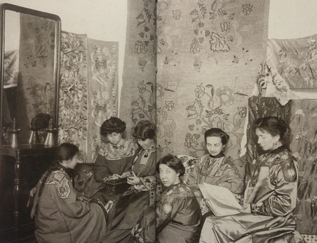 Лабораторія авангардного мистецтва у селі: історія співпраці меценаток, художниць та народних майстринь в Україні 1900-х 8 Лабораторія авангардного мистецтва у селі: історія співпраці меценаток, художниць та народних майстринь в Україні 1900-х