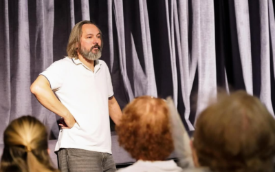 Звинувачений у домаганнях викладач Андрій Білоус повернувся на посаду директора — художнього керівника Молодого театру