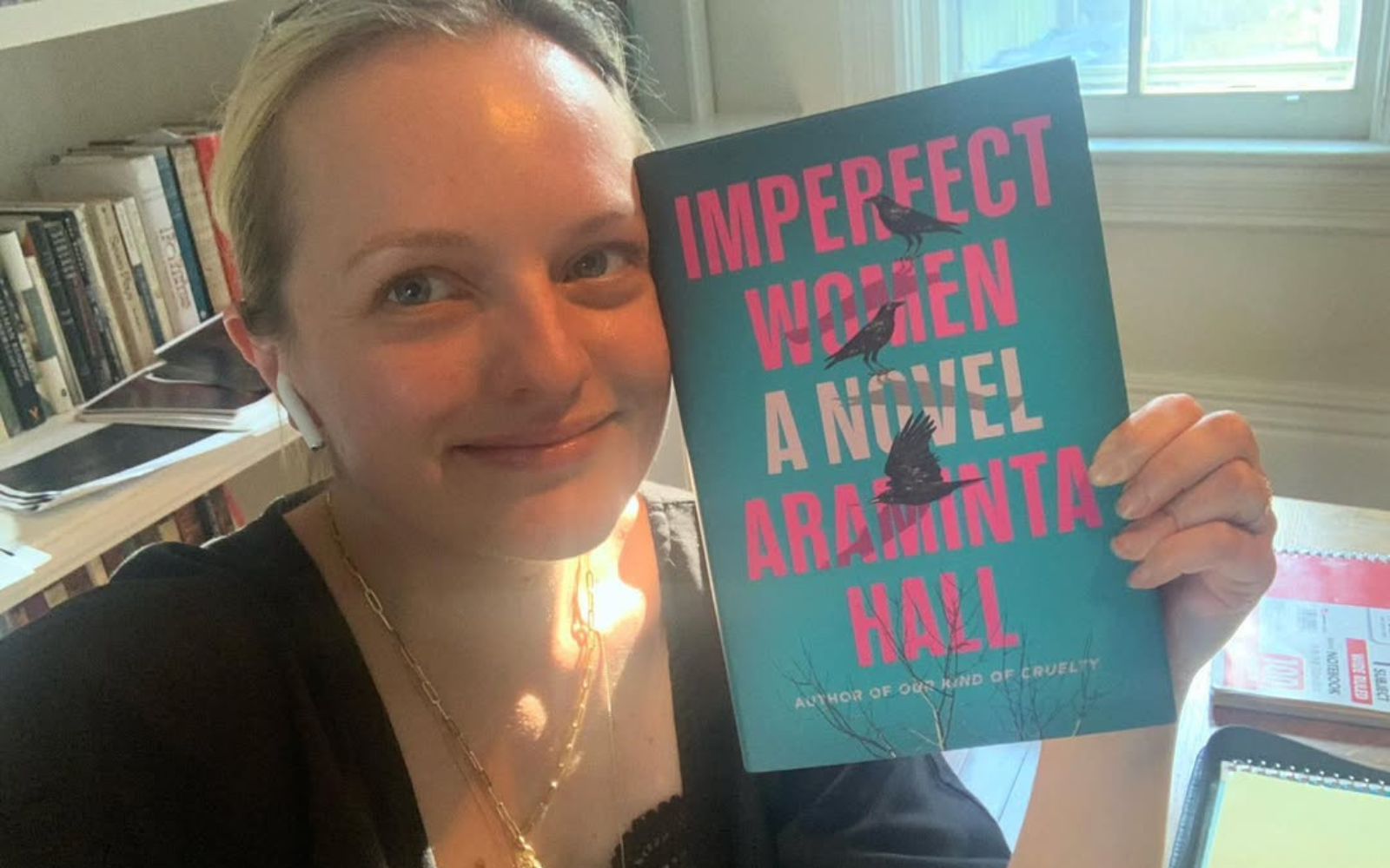 Елізабет Мосс, Кейт Мара та Керрі Вашингтон знімуться у серіалі-трилері «Неідеальні жінки» за романом Арамінти Голл