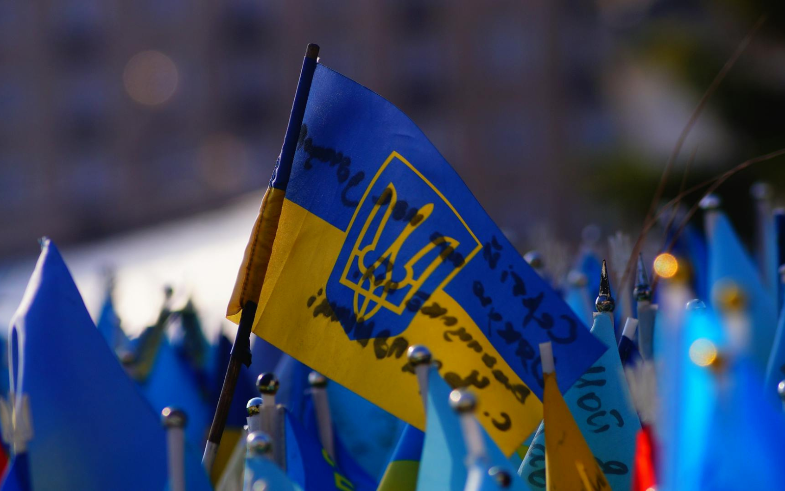 У застосунку «Київ Цифровий» та у громадському транспорті столиці оголошуватимуть про початок хвилини мовчання