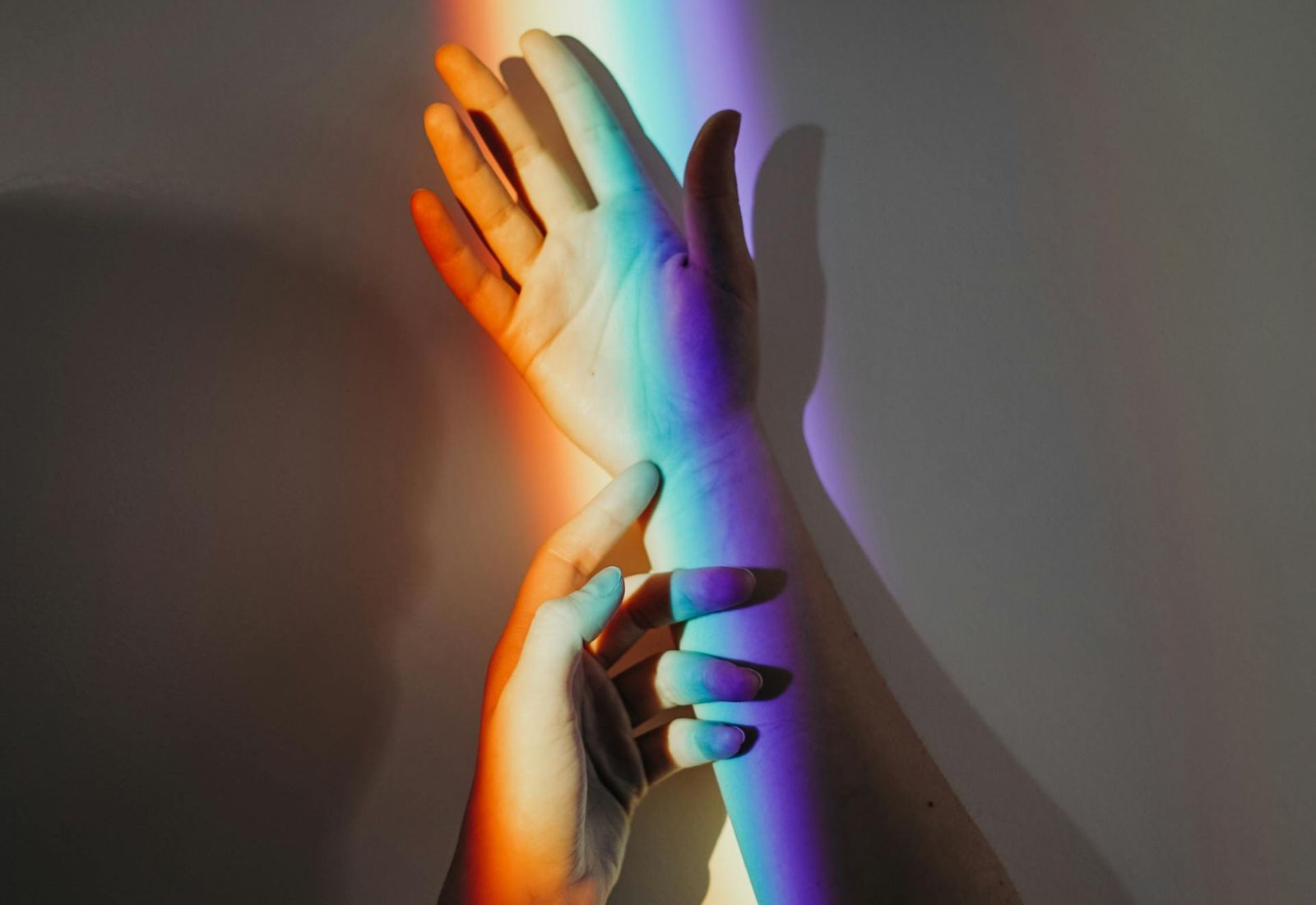 В Україні створили платформу «ВАРТОВІ» для боротьби зі злочинами ненависті до ЛГБТКІ+ людей