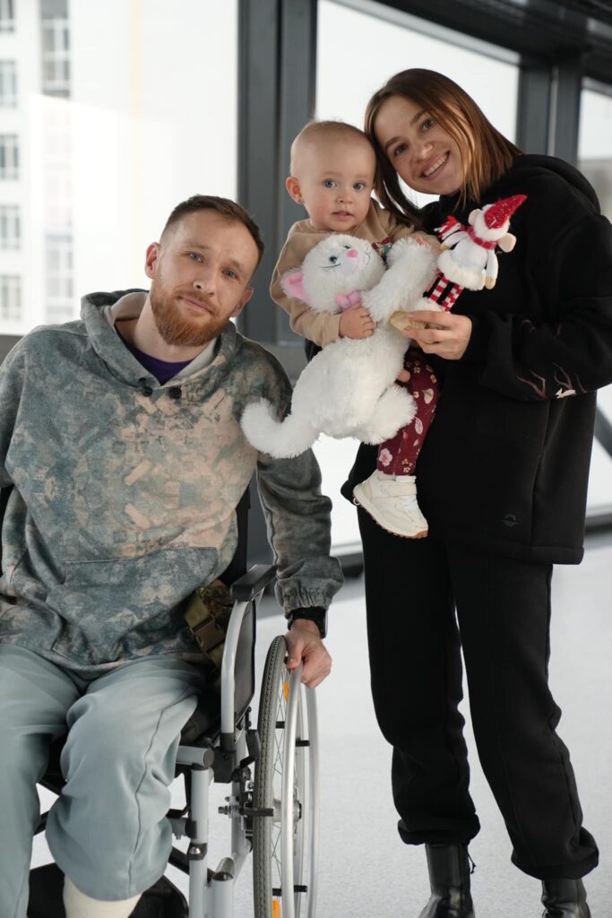 Яна Степаненко, яка втратила ноги через обстріл Краматорська, пробіжить Токійський марафон заради «азовця»