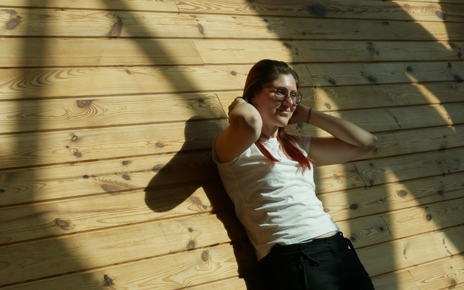 У Полтаві від удару російської ракети по п’ятиповерхівці загинула акторка та волонтерка Анастасія Кольвах