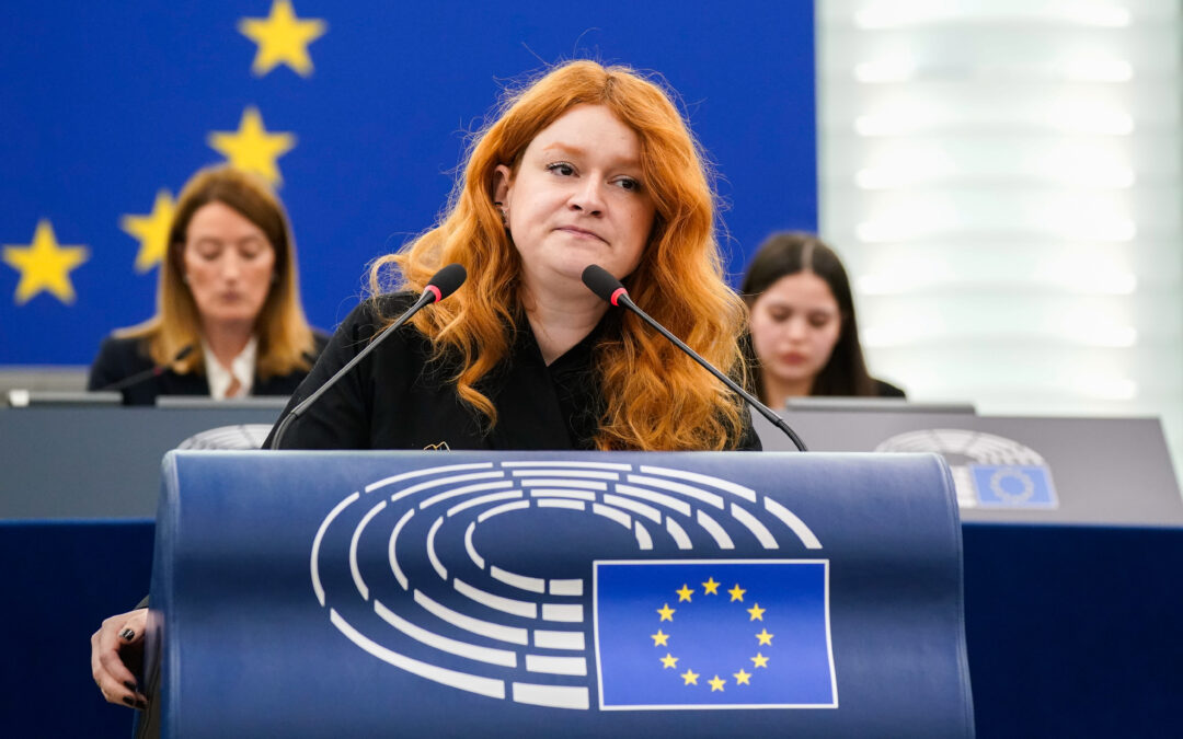 Українська волонтерка Тата Кеплер виступила з проникливою промовою в Європарламенті: «Я назавжди залишаюся в Бучі»