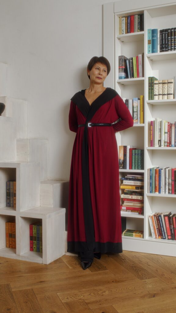 Бренд W8LESS та рух Veteranka випустили благодійну колекцію на підтримку військовиць і ветеранок