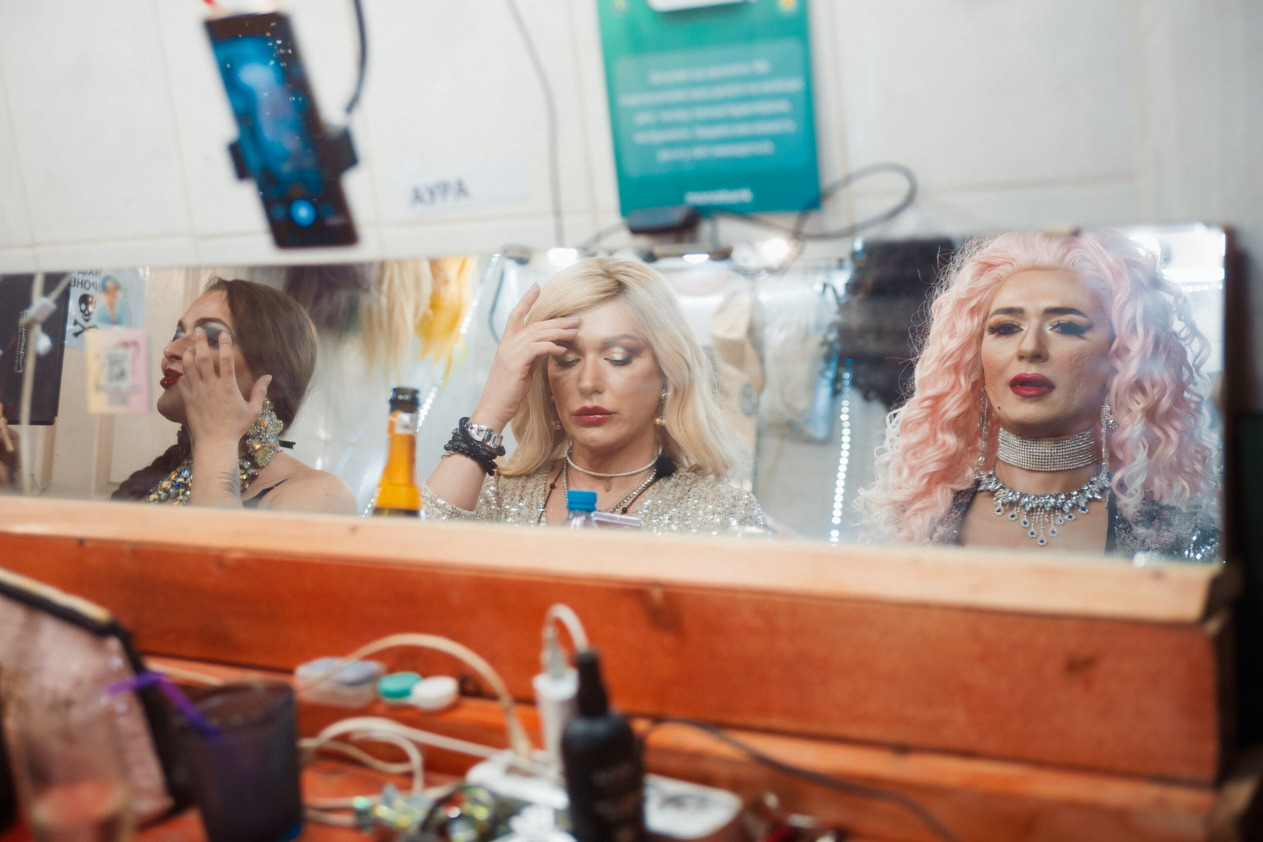 У Салоніках показали документальний фільм Ольги Гібелінди «Королеви радості» про українську квір-спільноту під час війни