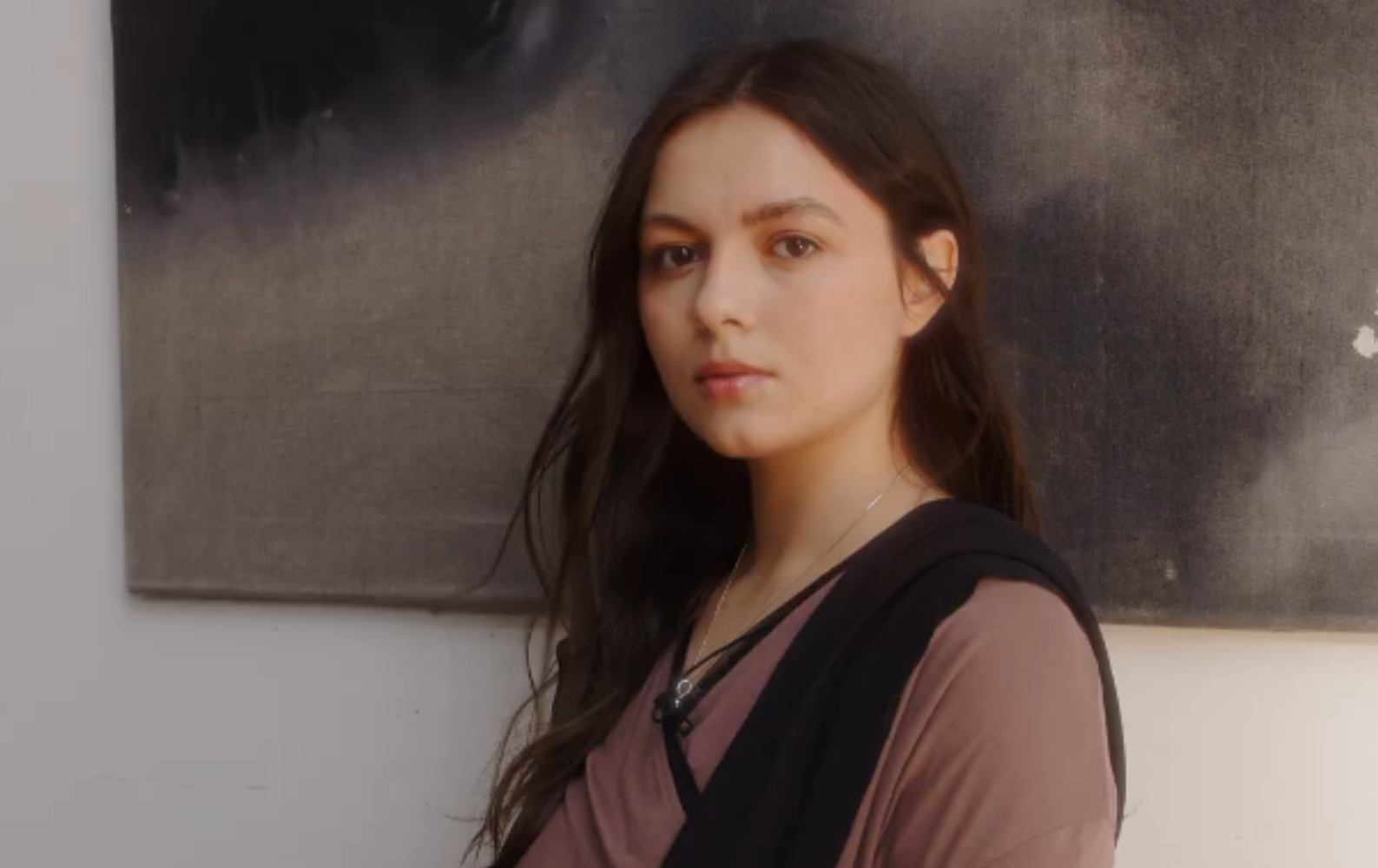 Бренд W8LESS та рух Veteranka випустили благодійну колекцію на підтримку військовиць і ветеранок