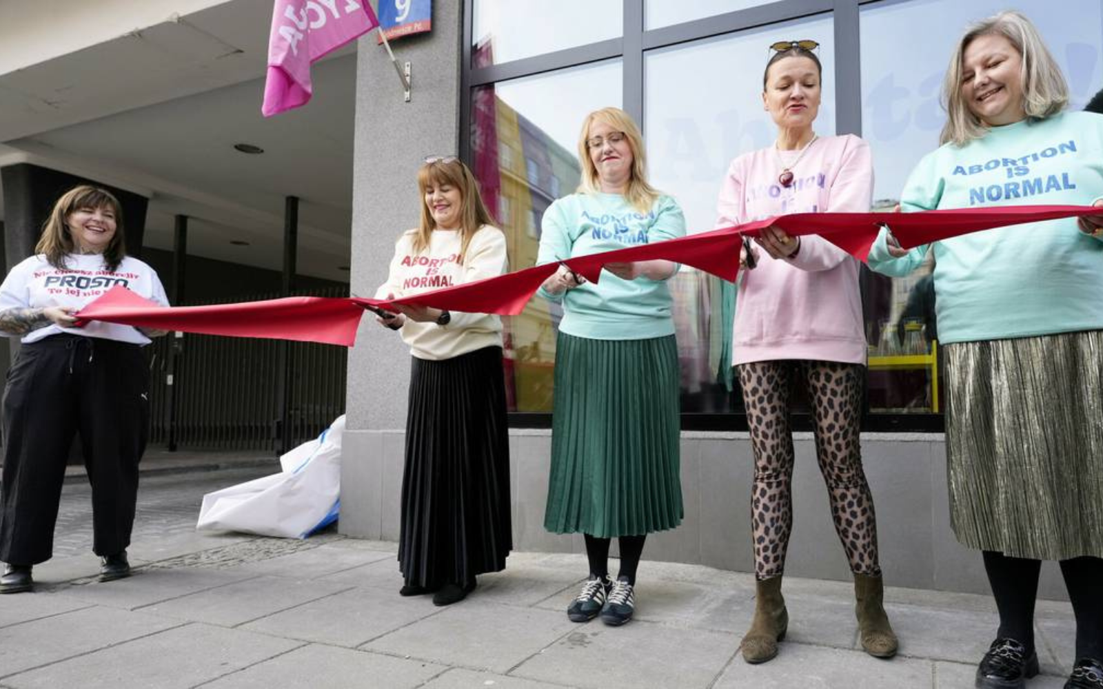 У Польщі відкрили перший «абортний центр»