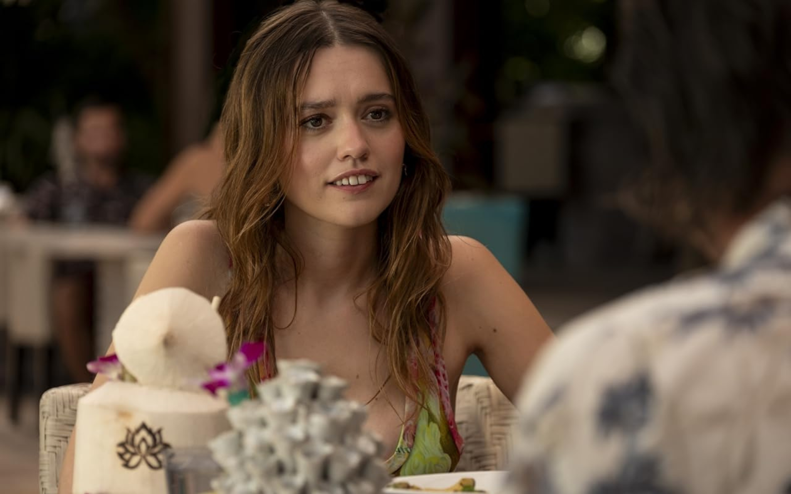 Зірка серіалу «Білий лотос» Еймі Лу Вуд: «Через зуби мене ніколи не сприйматимуть як американку»