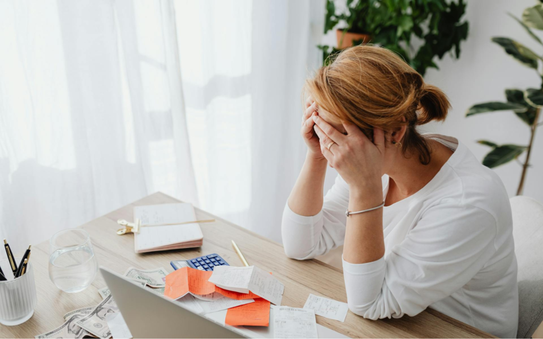 Скорочення штату, зменшення кількості послуг та закриття: як на українські жіночі організації вплинуло призупинення фінансування США