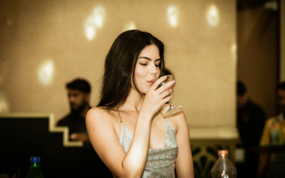 У Бельгії власники барів підозрюють у сексуальному насильстві щодо десятків жінок, яким підмішували у напої наркотики