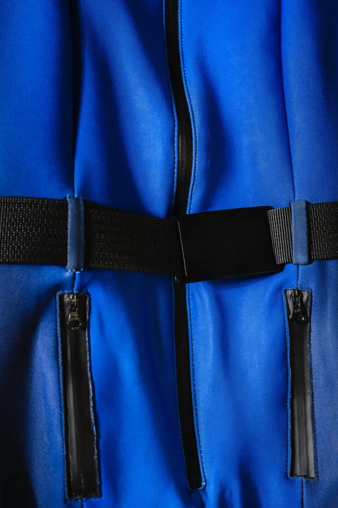 Перший жіночий екіпаж Blue Origin вирушить у космос в унікальних дизайнерських костюмах