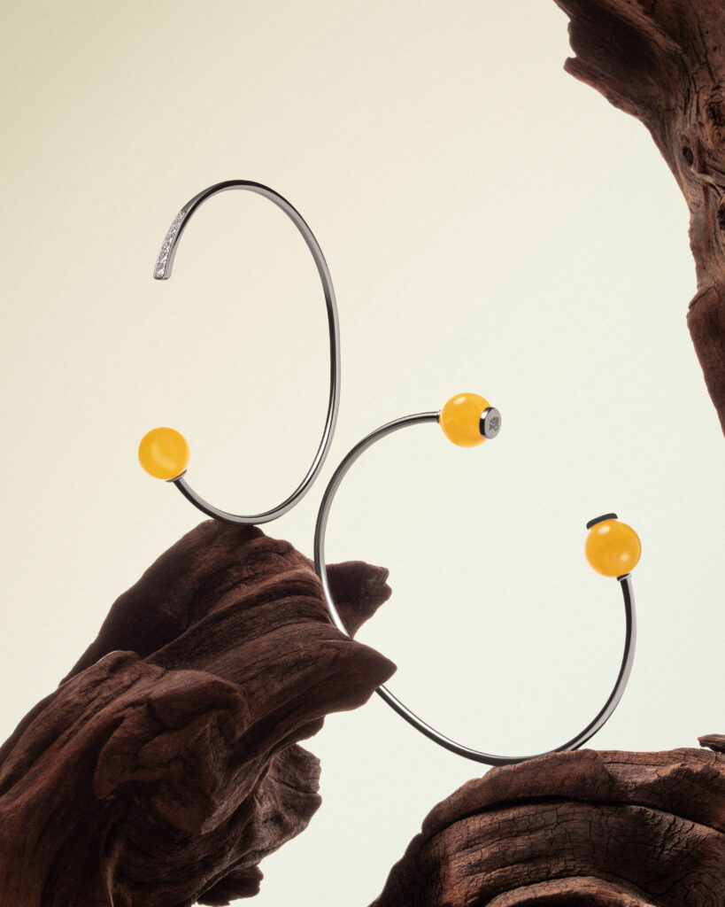 SOVA презентує колекцію до Дня матері: у кампейні знялися акторки театру імені Франка