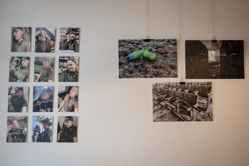 «Бетельгейзе. Намисто для Рути». У Львові відкрили фотовиставку загиблої журналістки та військової Алли Пушкарчук