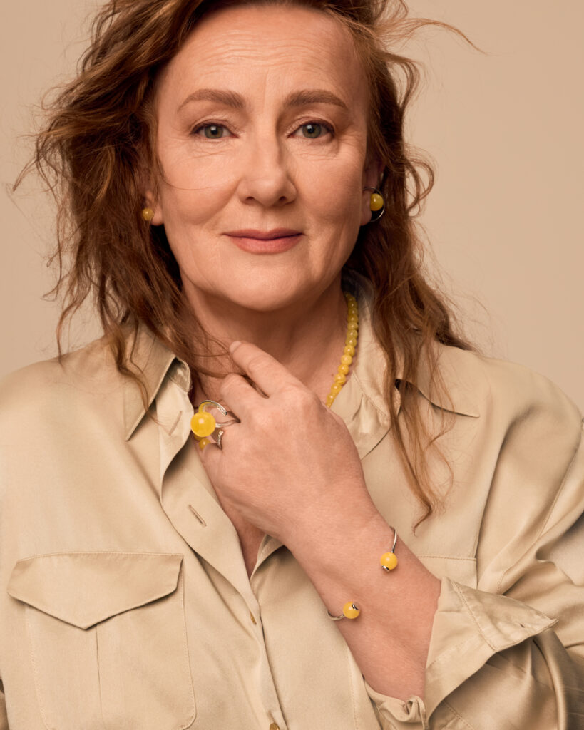 SOVA презентує колекцію до Дня матері: у кампейні знялися акторки театру імені Франка