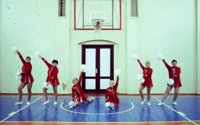 Вісник сексизму 21 «Жіночий досвід з дитинства вчить нас бути зручними». Інтерв’ю з Марією Пономарьовою та Світланою, героїнею її стрічки «Найс Лейдіз»