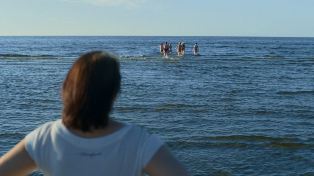 «Жіночий досвід з дитинства вчить нас бути зручними». Інтерв’ю з Марією Пономарьовою та Світланою, героїнею її стрічки «Найс Лейдіз»