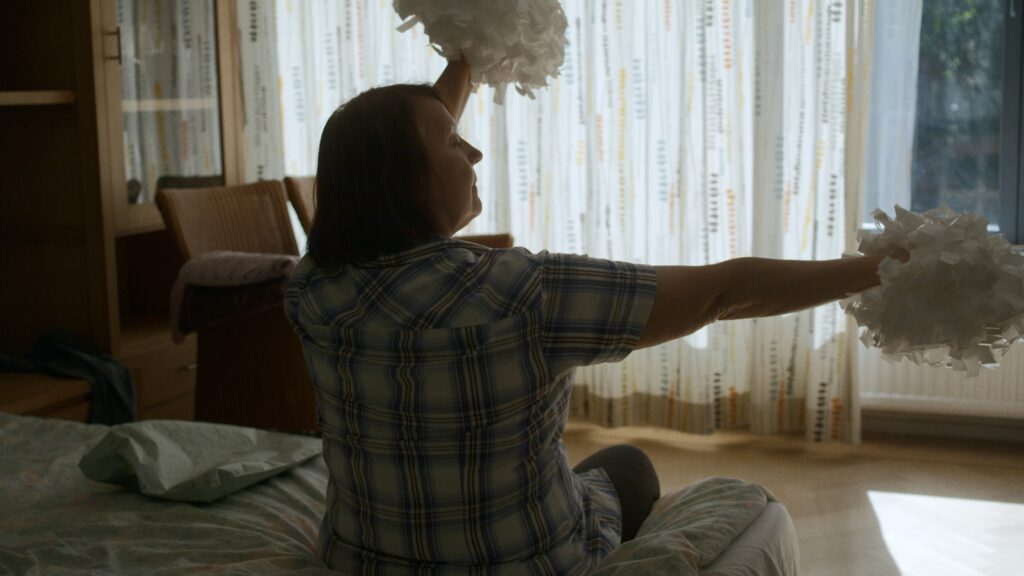 «Жіночий досвід з дитинства вчить нас бути зручними». Інтерв’ю з Марією Пономарьовою та Світланою, героїнею її стрічки «Найс Лейдіз»