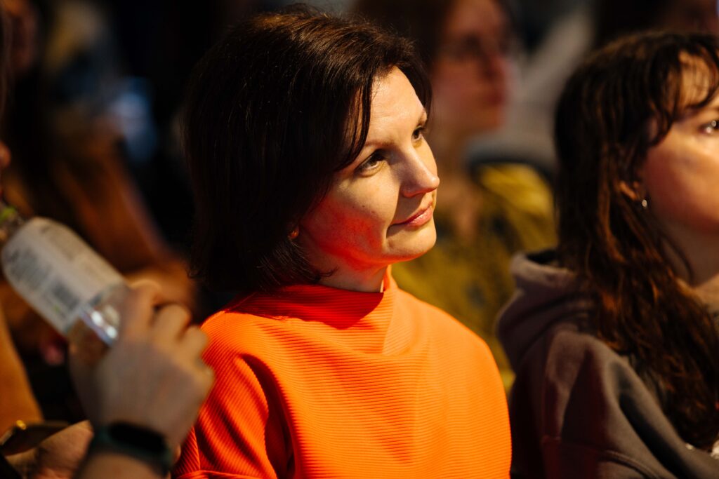 «Для ідентичності важливо мати можливість вибору, де себе реалізувати». Тамара Марценюк про фемінізм початку 90-х і шлях до рівних прав через медіа