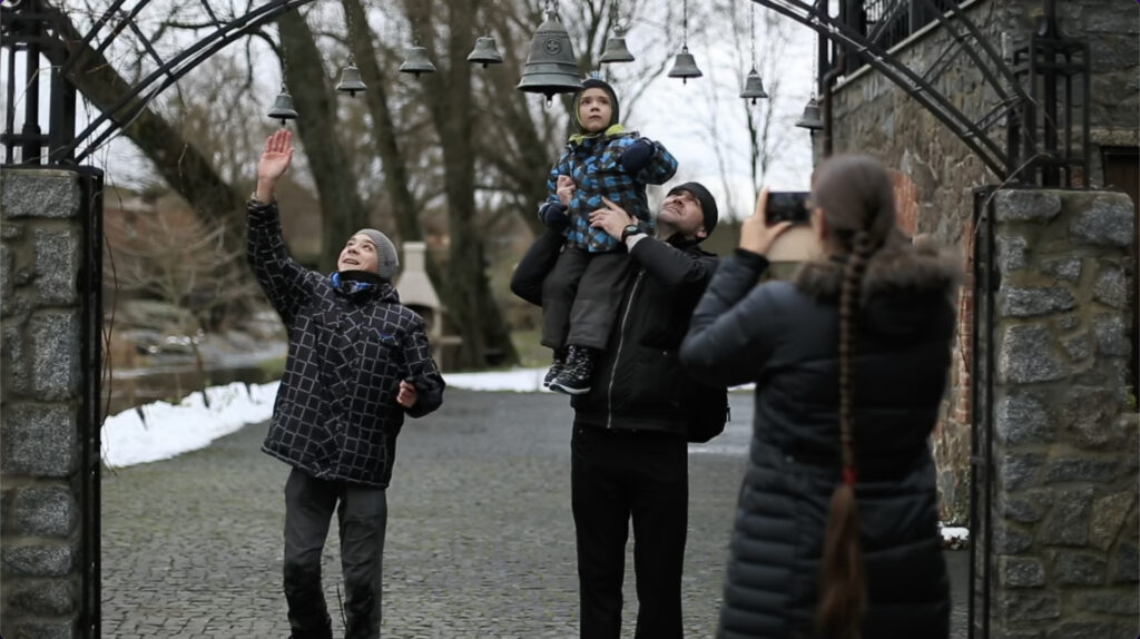 Чому підтримка суспільства важлива для жінок військових: Історія Надії, героїні фільму «Татова колискова»