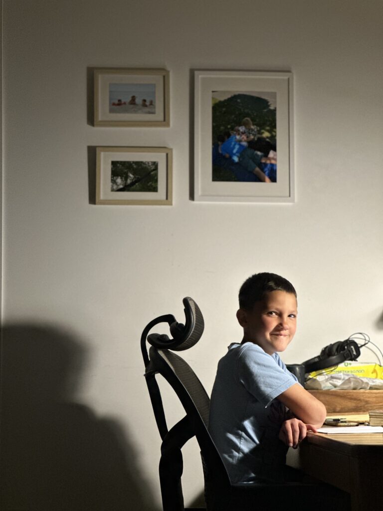 «Це не героїзм, а можливість дати дітям дім»: досвід трьох українських родин щодо усиновлення, патронату й прийомного виховання