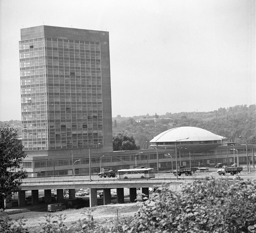 Ада Рибачук, Володимир Мельніченко, Федор Тетянич, Валерій Ламах та Флоріан Юр’єв. У Києві відбудеться виставка «ПроЗорі» про плеяду київських митців