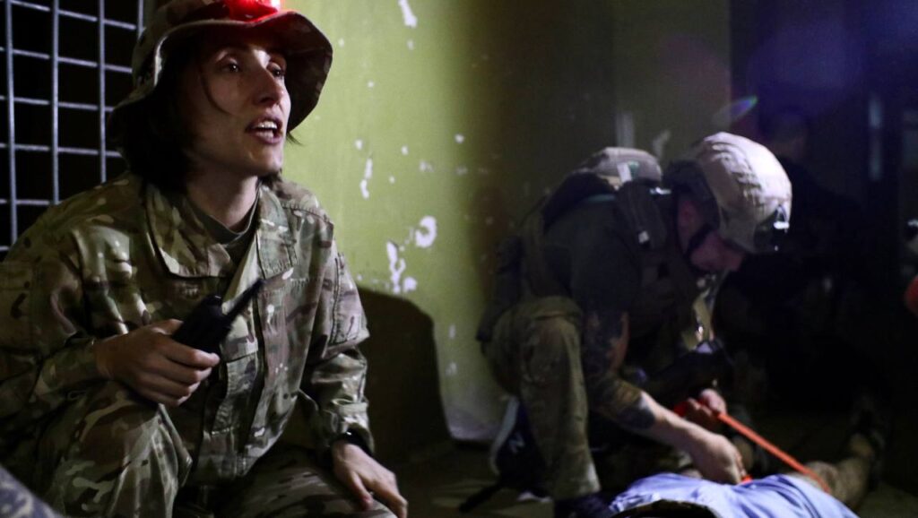 Від тампонування хлібом із сіллю до турнікетів: бойова медикиня Людмила Паутець про те, як змінювався український такмед