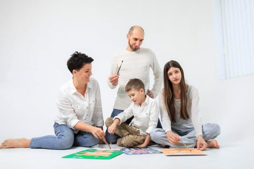 Вилікувати депресію, відкрити артшколу й виховувати сина з аутизмом. Розмова з художницею Людмилою Гавриш