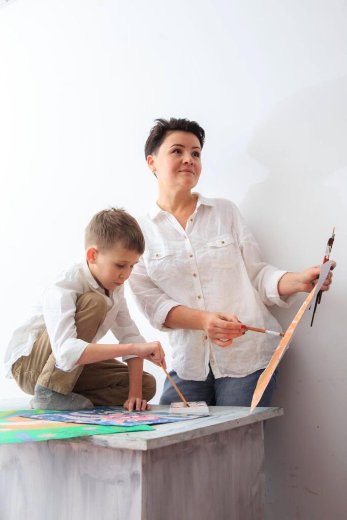 Вилікувати депресію, відкрити артшколу й виховувати сина з аутизмом. Розмова з художницею Людмилою Гавриш