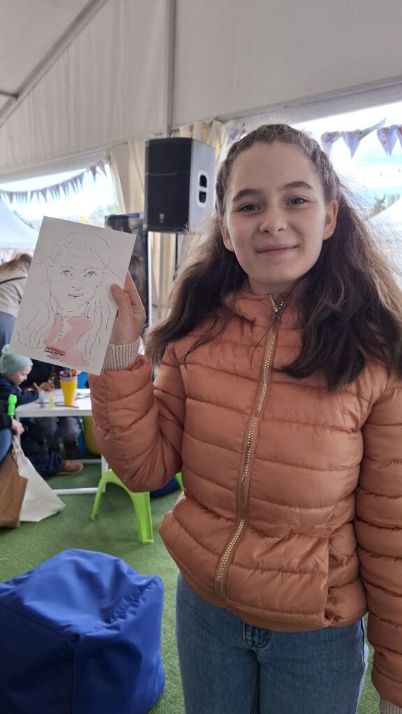 «Це не героїзм, а можливість дати дітям дім»: досвід трьох українських родин щодо усиновлення, патронату й прийомного виховання