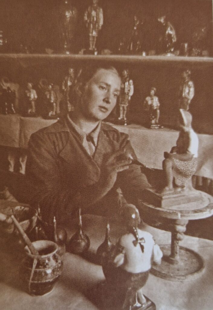 Майстриня образів: Софія Караффа-Корбут та її внесок в українську книжкову графіку